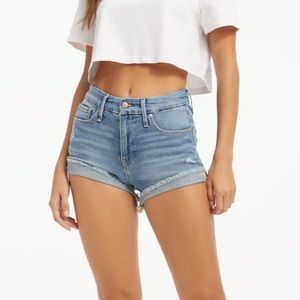 GOOD CURVE SHORTS size 8